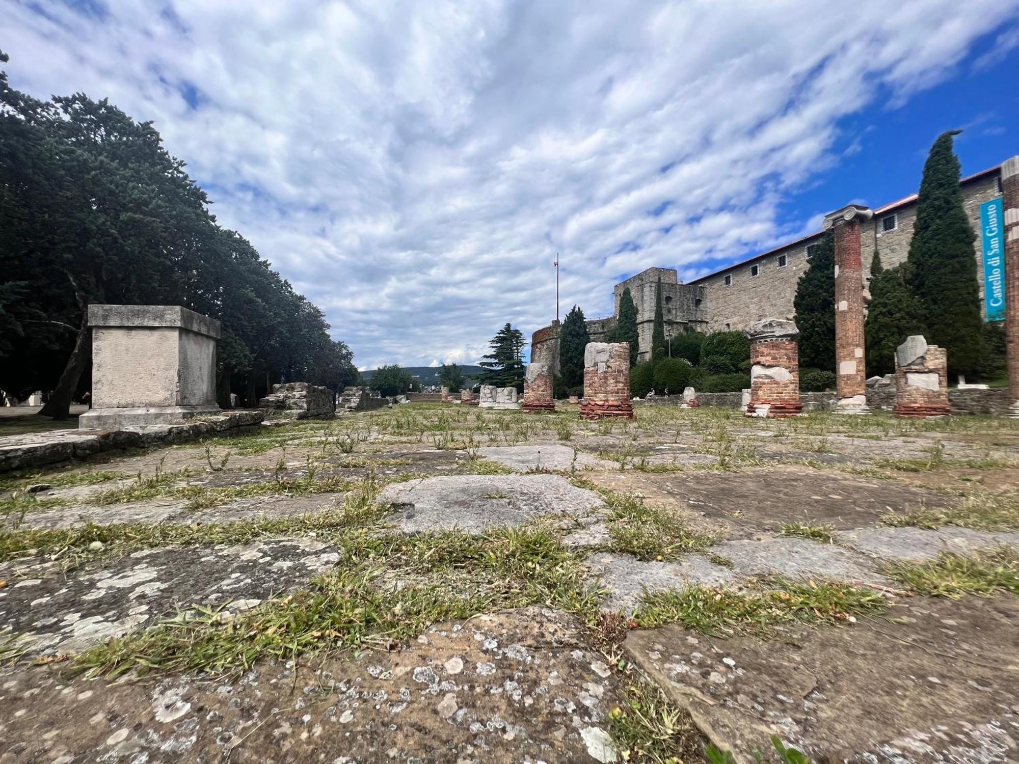 Appartamento Al Castello トリエステ エクステリア 写真
